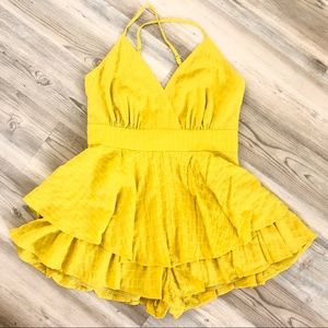✨Yellow Style Rack Romper Size Large✨